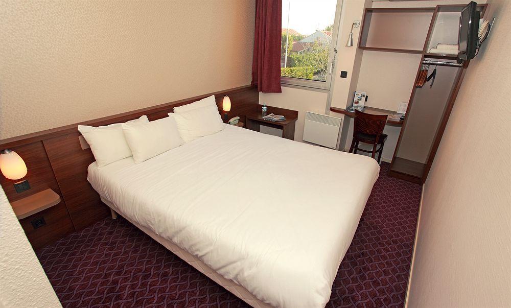 Brit Hotel Toulouse Colomiers - L'Esplanade Ruang foto