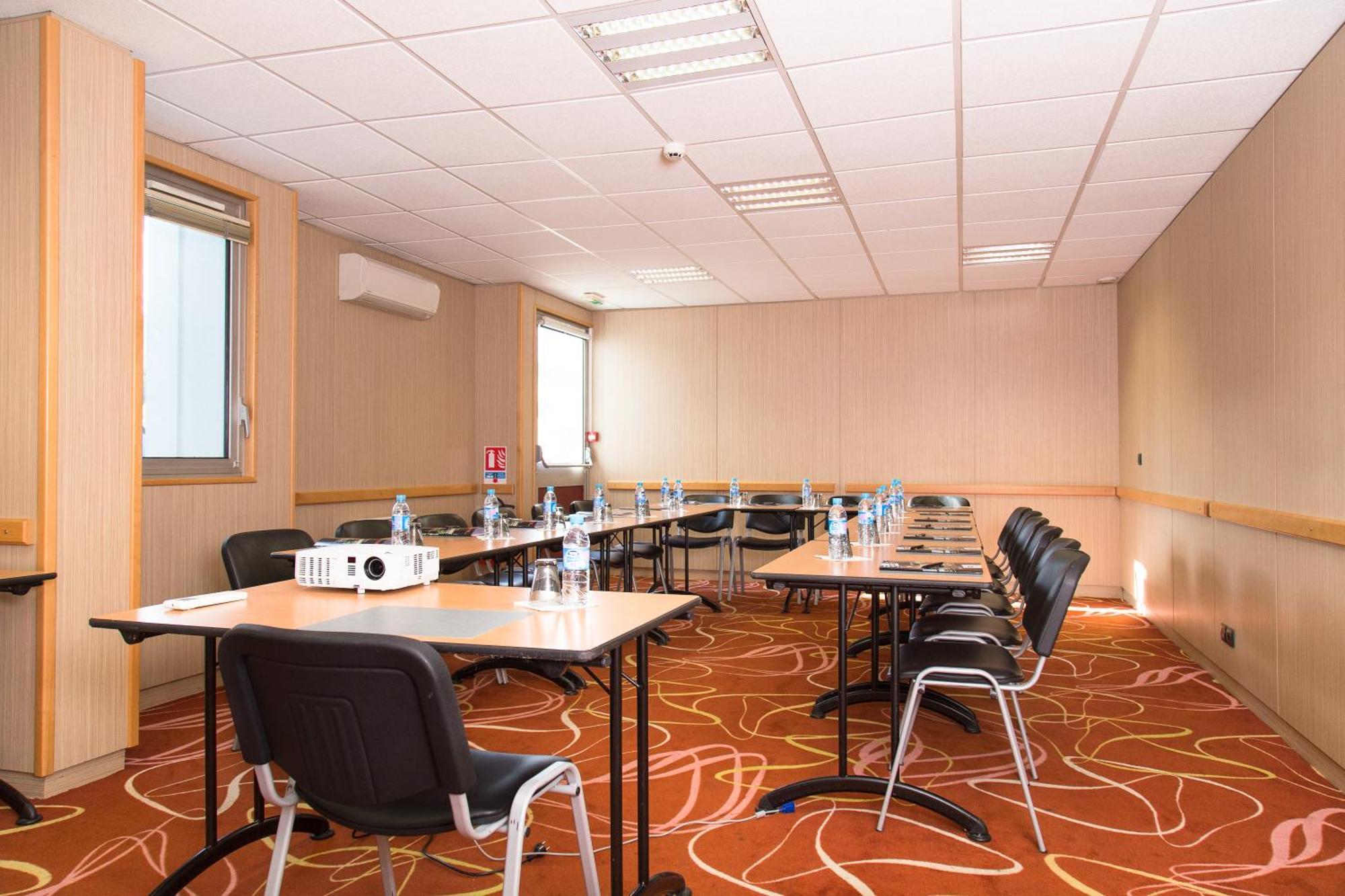 Brit Hotel Toulouse Colomiers - L'Esplanade Bagian luar foto