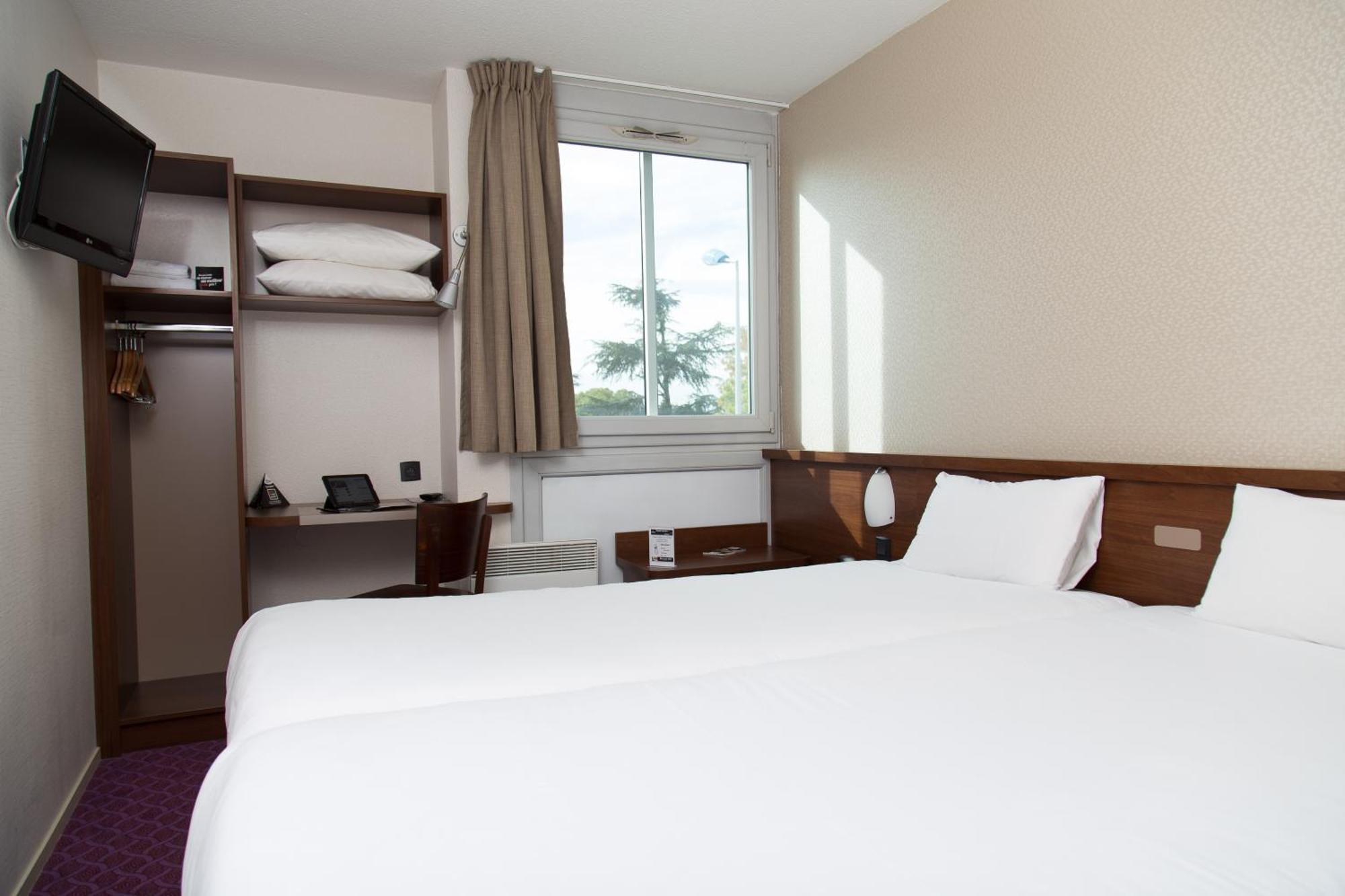 Brit Hotel Toulouse Colomiers - L'Esplanade Bagian luar foto