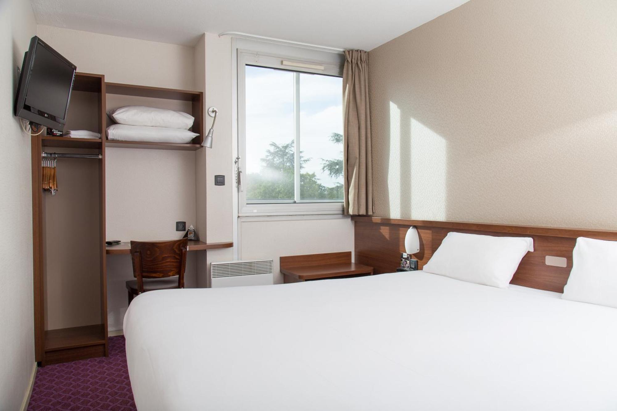 Brit Hotel Toulouse Colomiers - L'Esplanade Bagian luar foto