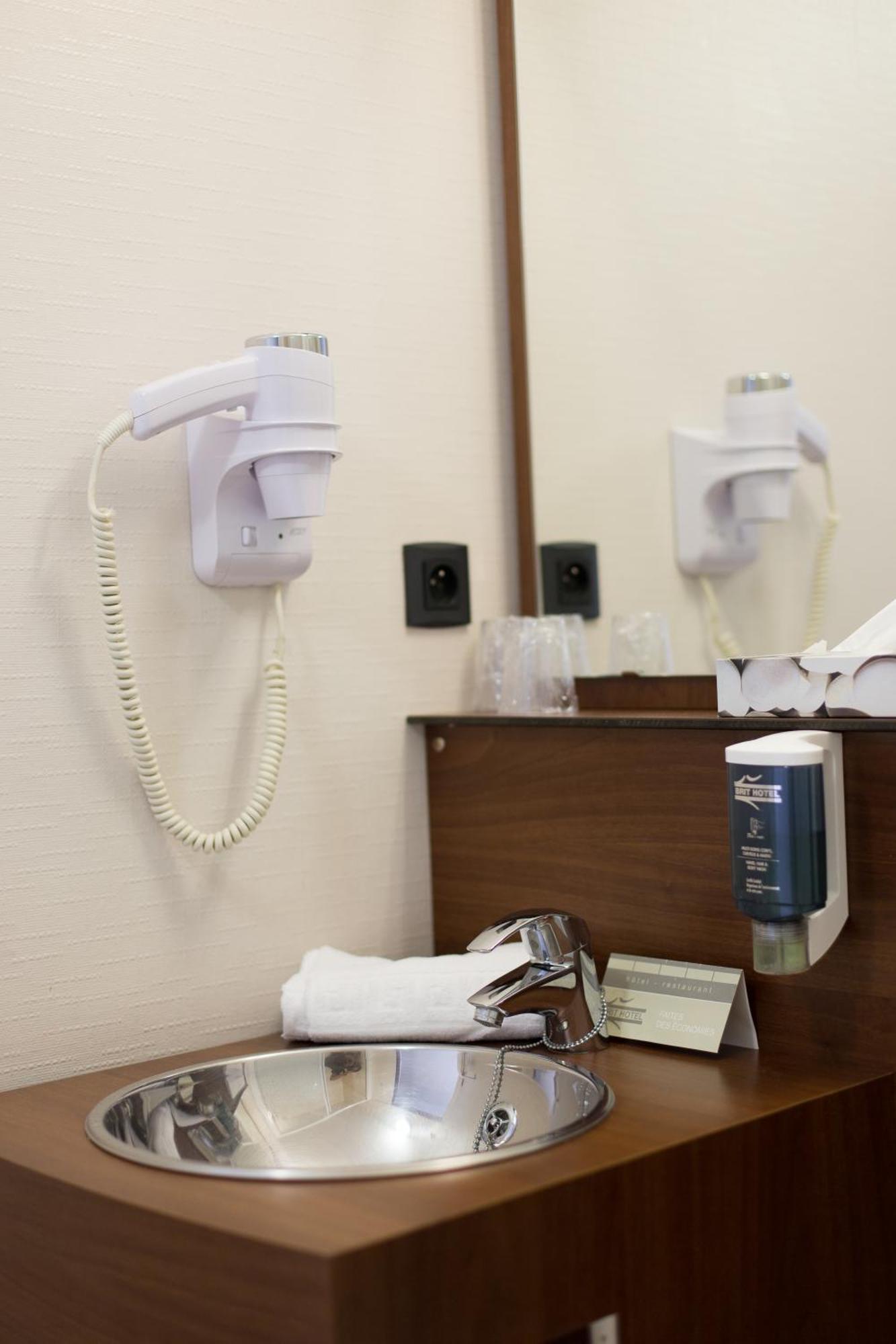 Brit Hotel Toulouse Colomiers - L'Esplanade Bagian luar foto